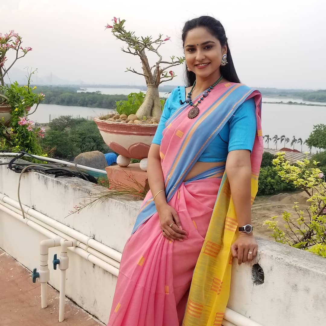 TELUGU TV ANCHOR KASI ANNAPURNA IMAGES IN PINK SAREE 18